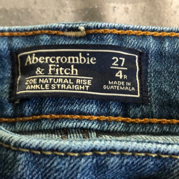 Abercrombie & Fitch Zoe straight leg Jeans - Picture 3 of 4